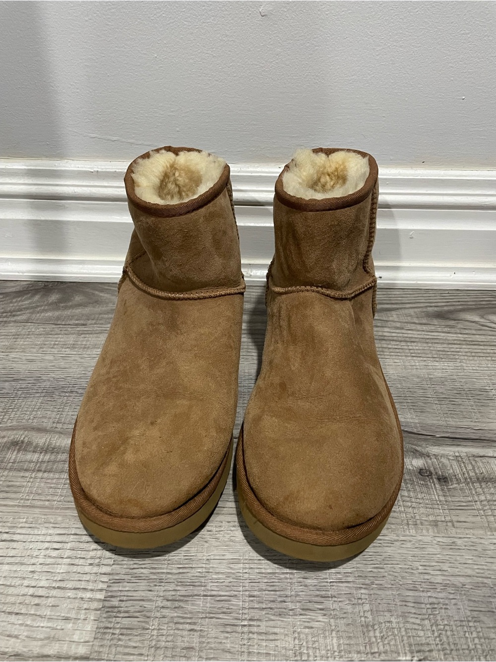 UGG Classic Mini II Short Suede Shearling Boot - Chestnut Brown - Size 12